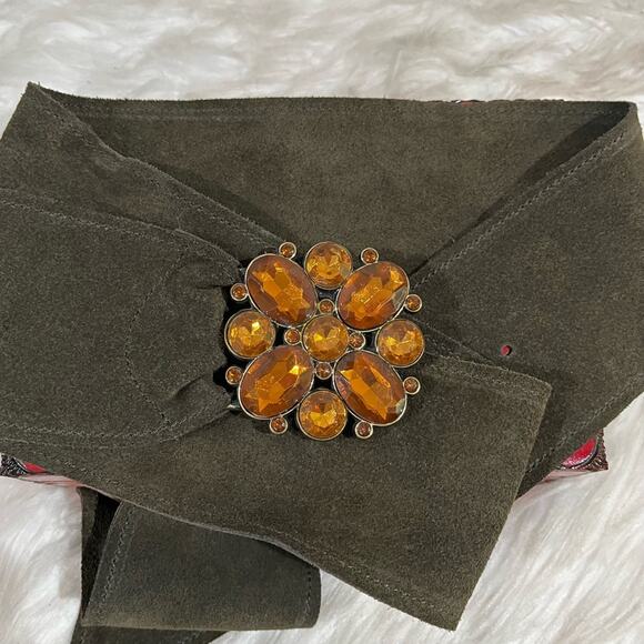 NEW Lake Shore Drive Suede Vintage Boho Crystal Flower Buckle Wide Waist Belt L - Picture 1 of 16